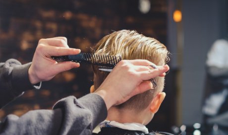 Réaliser une coupe de cheveux frisés pour un petit garçon - Saint-Paul - BORIS KHAN AFTER